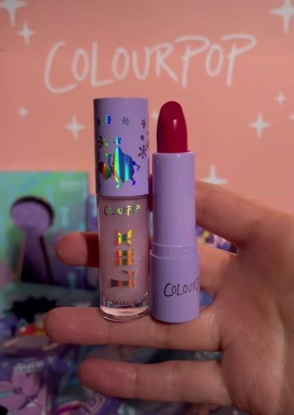 
                        

                        Alice ln Wonderland x colourpop

                    