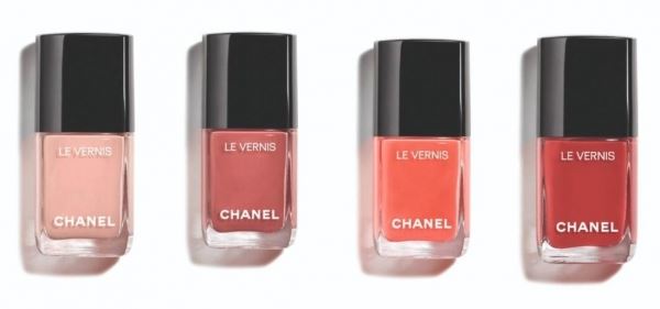 
                        

                        Обновленная коллекция лаков для ногтей Le Vernis от Chanel

                    