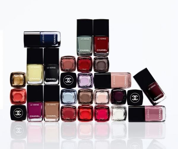 Обновленная коллекция лаков для ногтей Le Vernis от Chanel