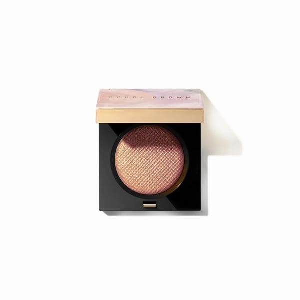 
                        

                        Bobbi Brown "Moonstone Glow Collection" Summer 2023

                    