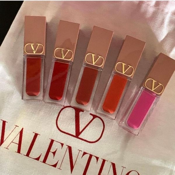 
                        

                        Новости помадного мира от брендов: Anastasia Beverly Hills, Tarte, Valentino, Clarins

                    